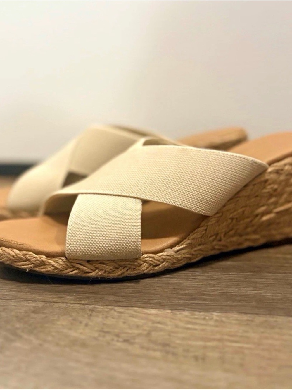 Tommy Bahama Wedge Sandals